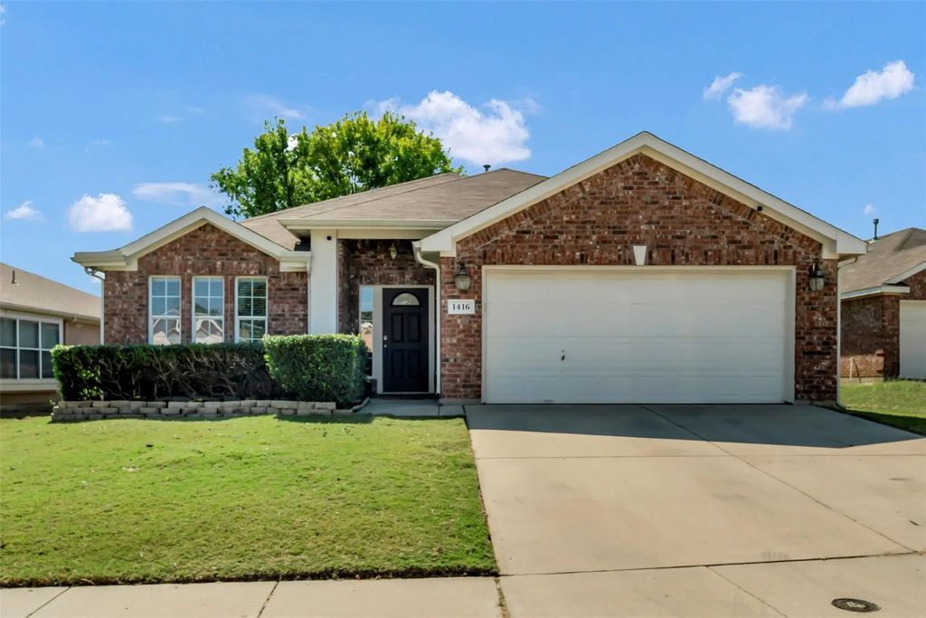 1416 Broken Spoke Court, Fort Worth