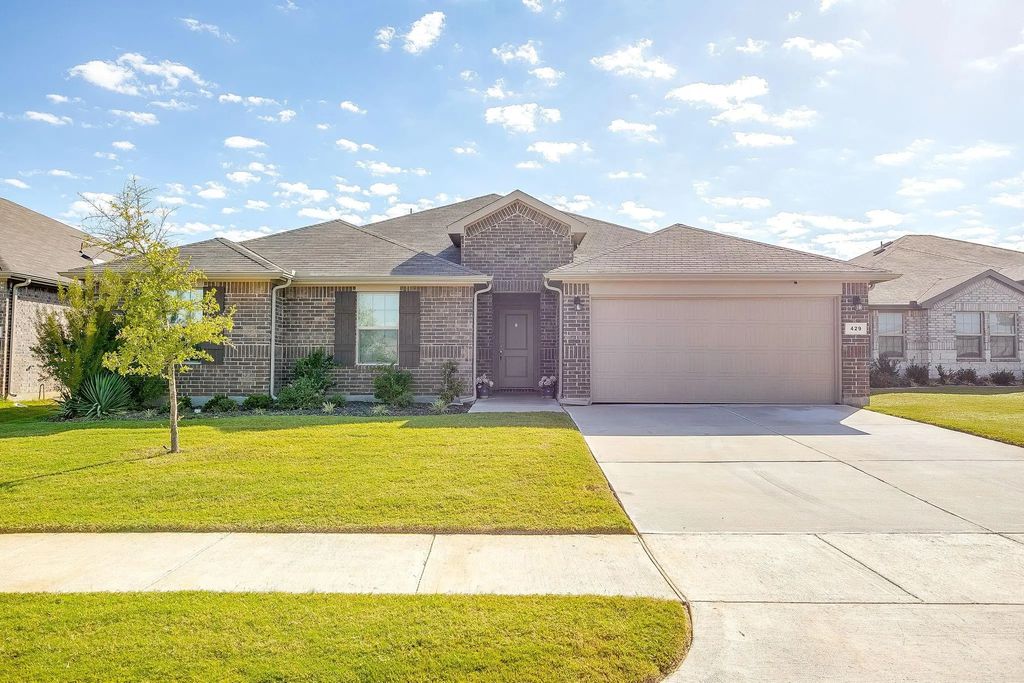 429 Valentine Court, Burleson