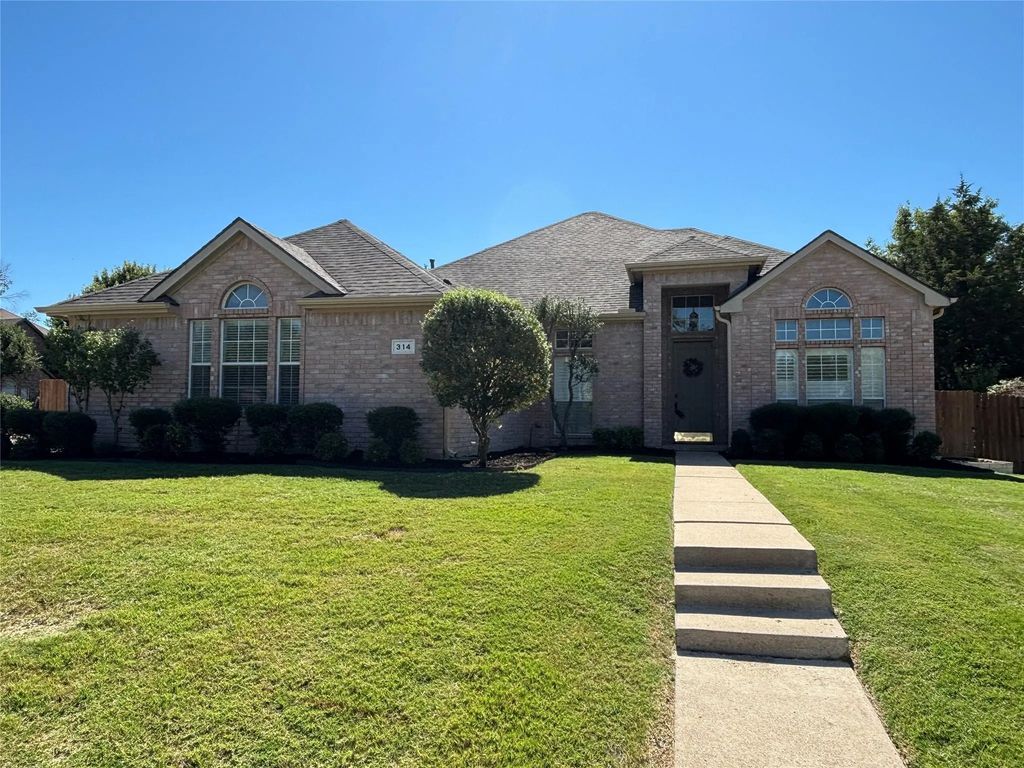 314 Chisholm Trail, Argyle