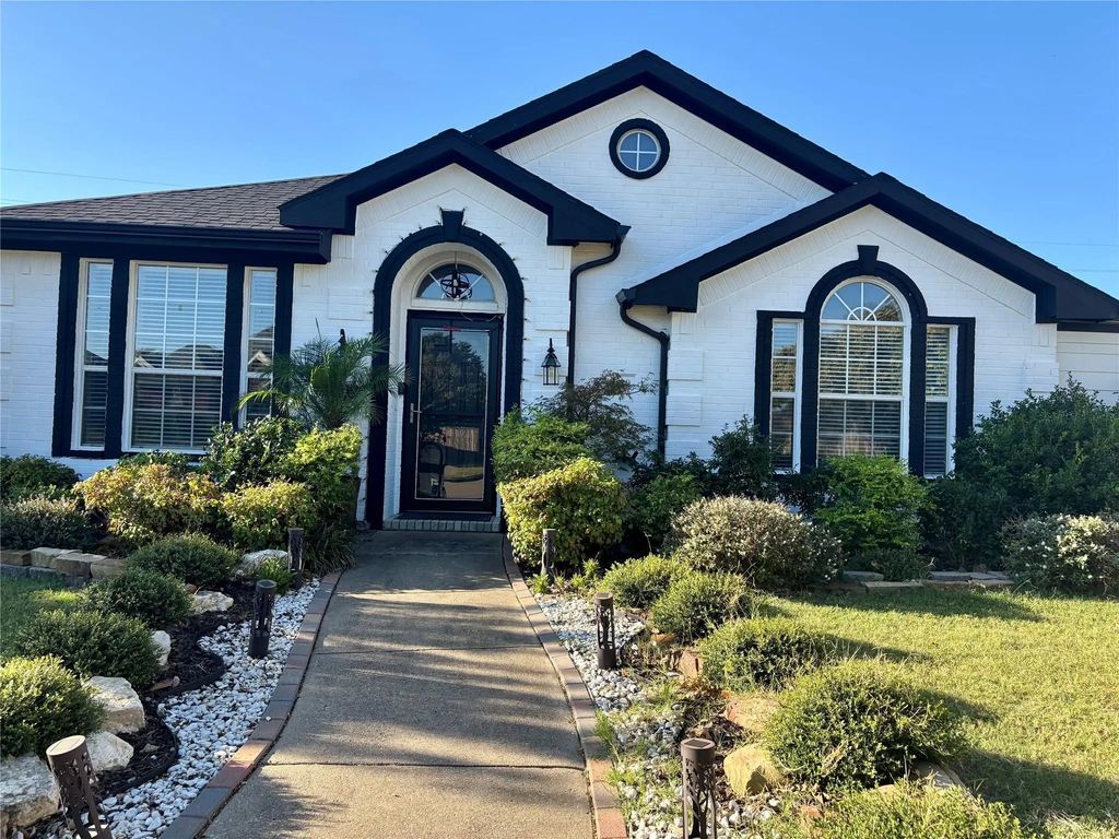 1220 Shenandoah Drive, Allen