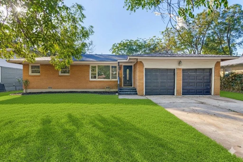 1305 Southern Boulevard, Cleburne