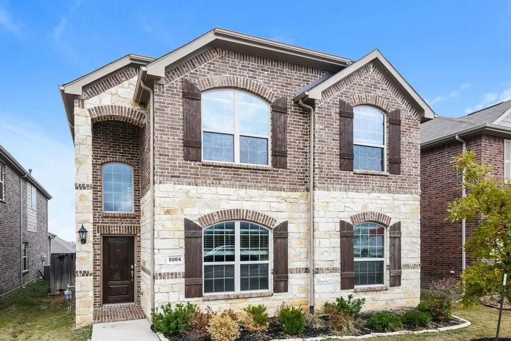 5864 Fir Tree Lane, Fort Worth