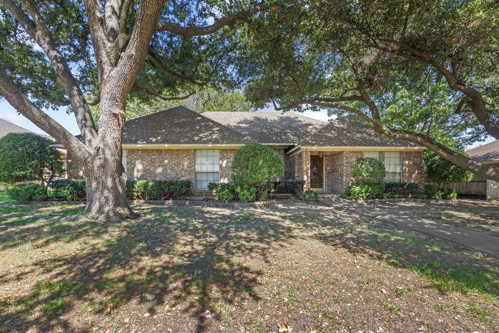 2412 Crestview Drive, McKinney