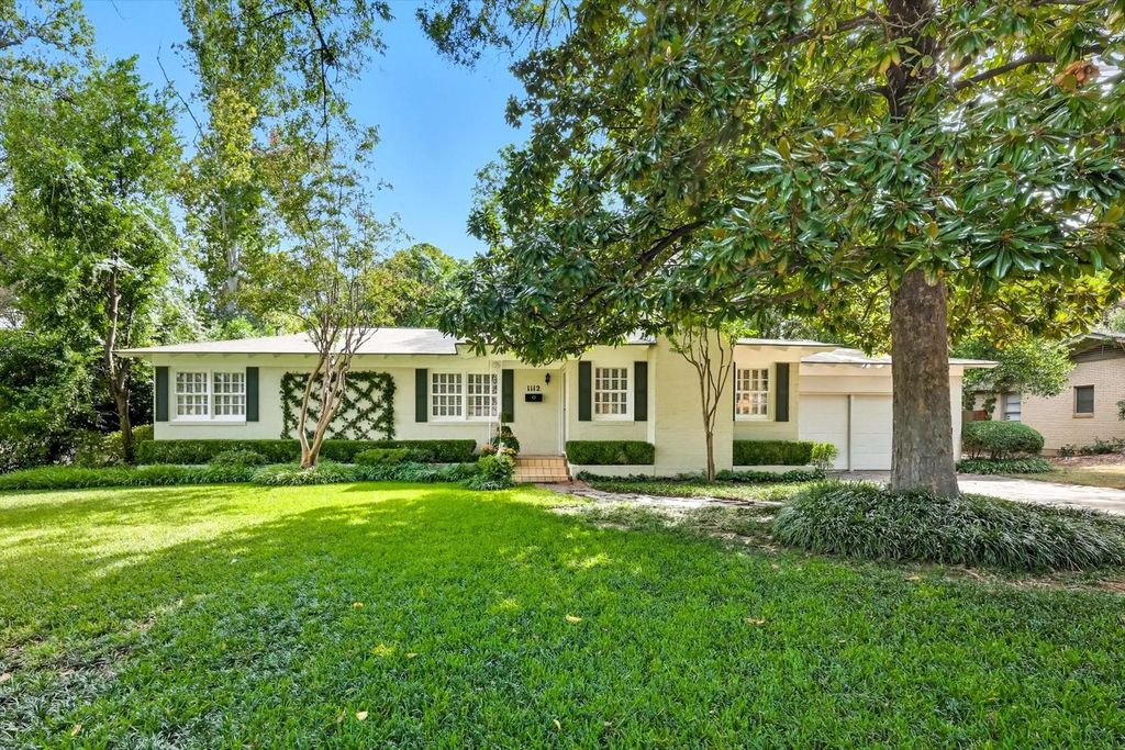 1112 Mockingbird Lane, Arlington