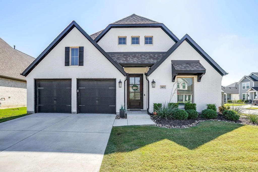 2453 Lazy Dog Lane, Northlake