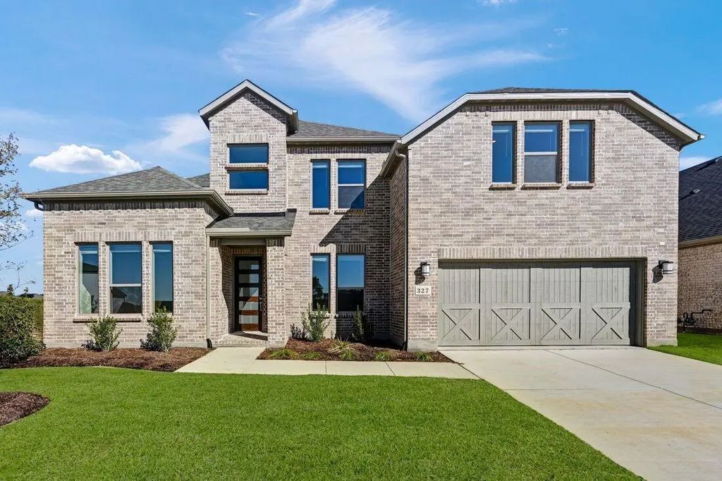327 Trillium Street, Oak Point