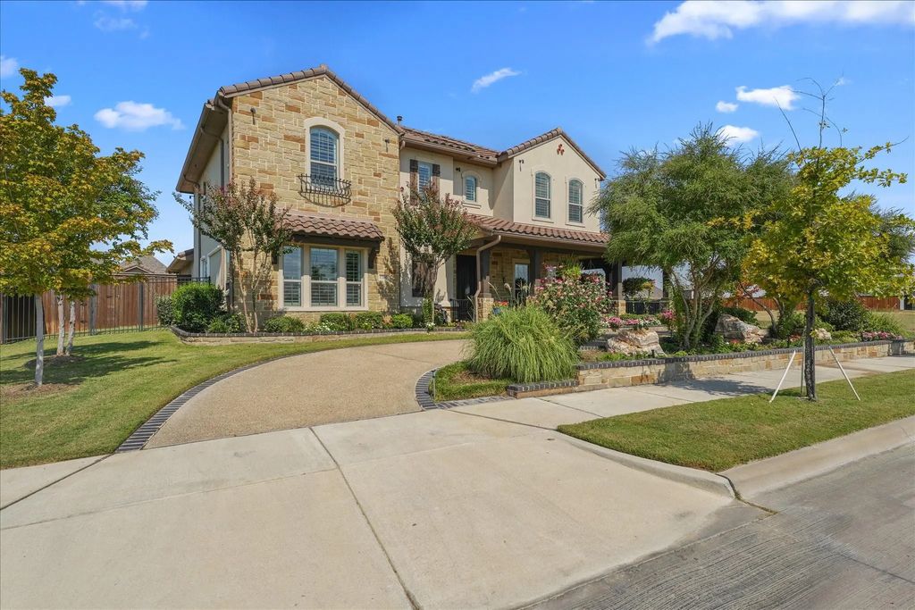 1305 Viridian Park Lane, Arlington