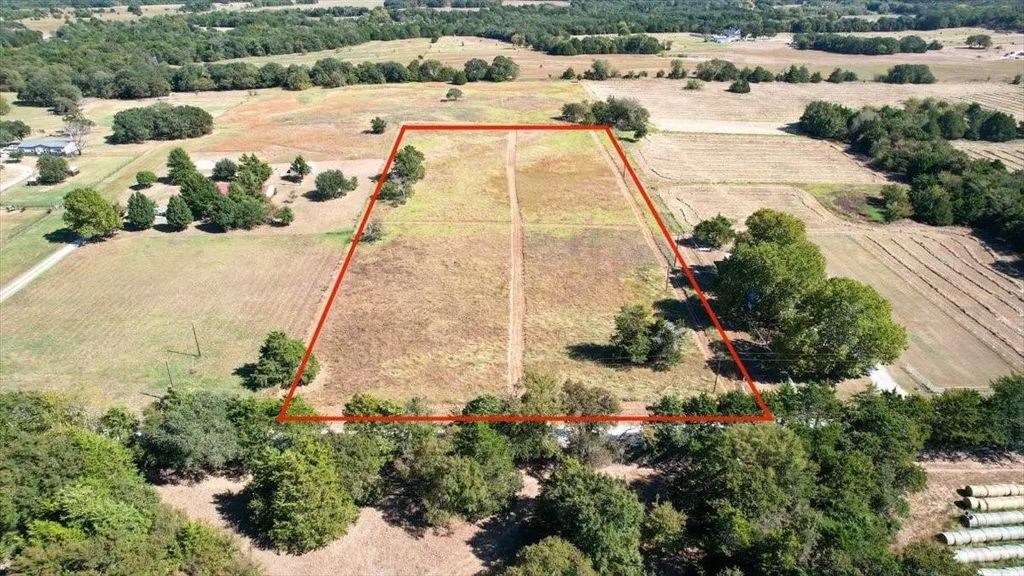 400 County Road 125, Whitesboro