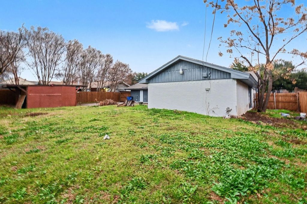 12929 Pennystone Drive, Farmers Branch