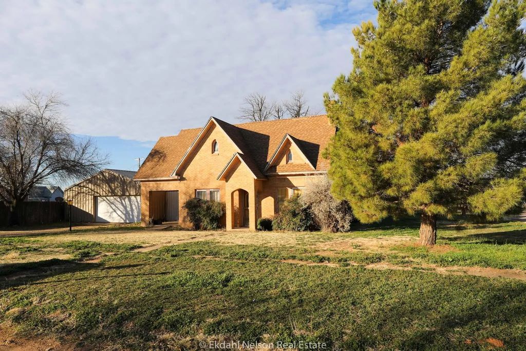 411 N Mckinley, Rotan