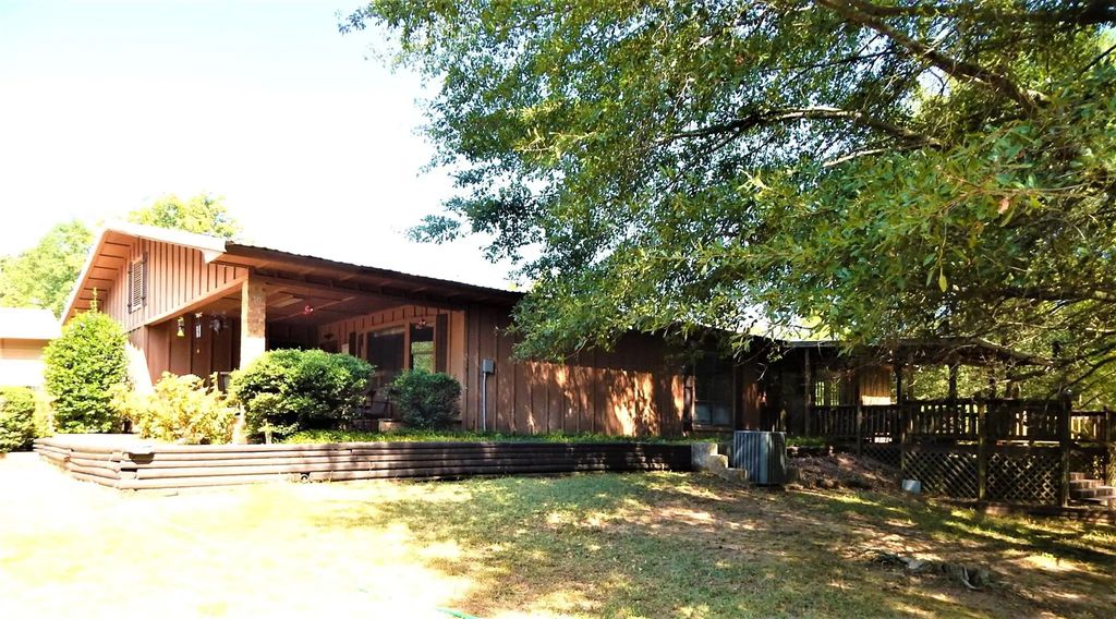 1801 Cr 4420, Winnsboro