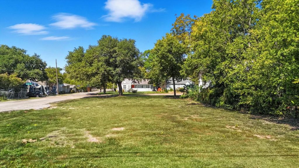 9002 Santa Clara Drive, Dallas