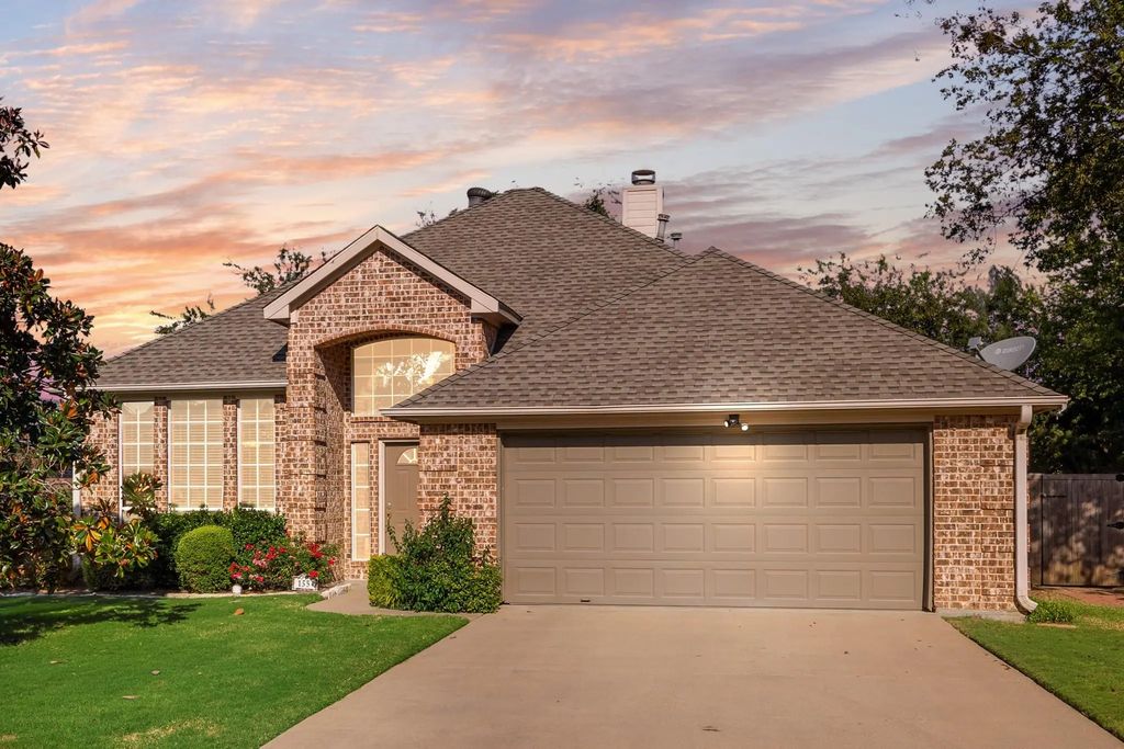 155 Lexington Drive, Terrell
