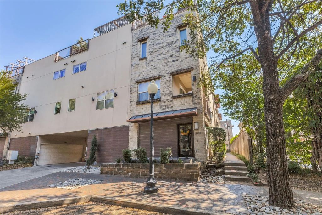 2928 State Street, Dallas