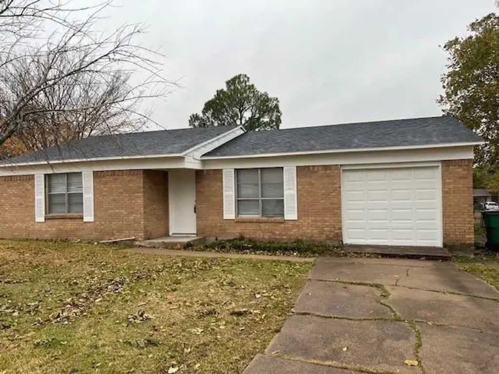 5404 Roberts Street, Greenville
