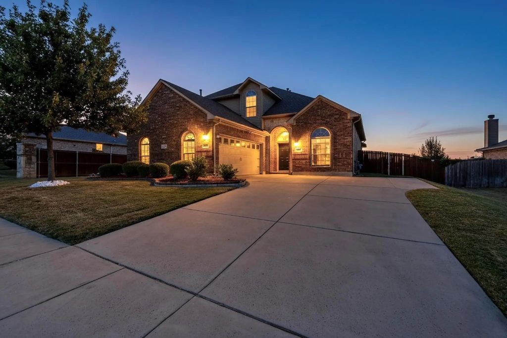 1401 Axis Deer Road, Arlington