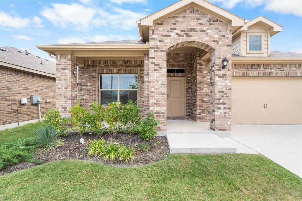9621 Cherryville Road, Fort Worth