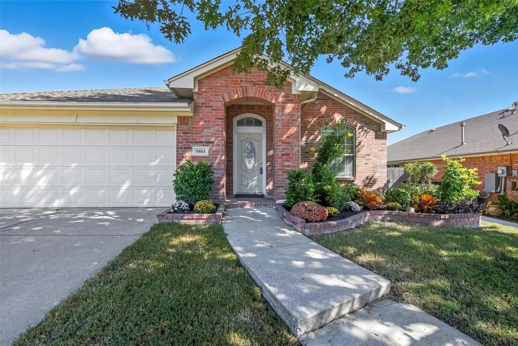 9804 Sterling Hill Drive, Fort Worth