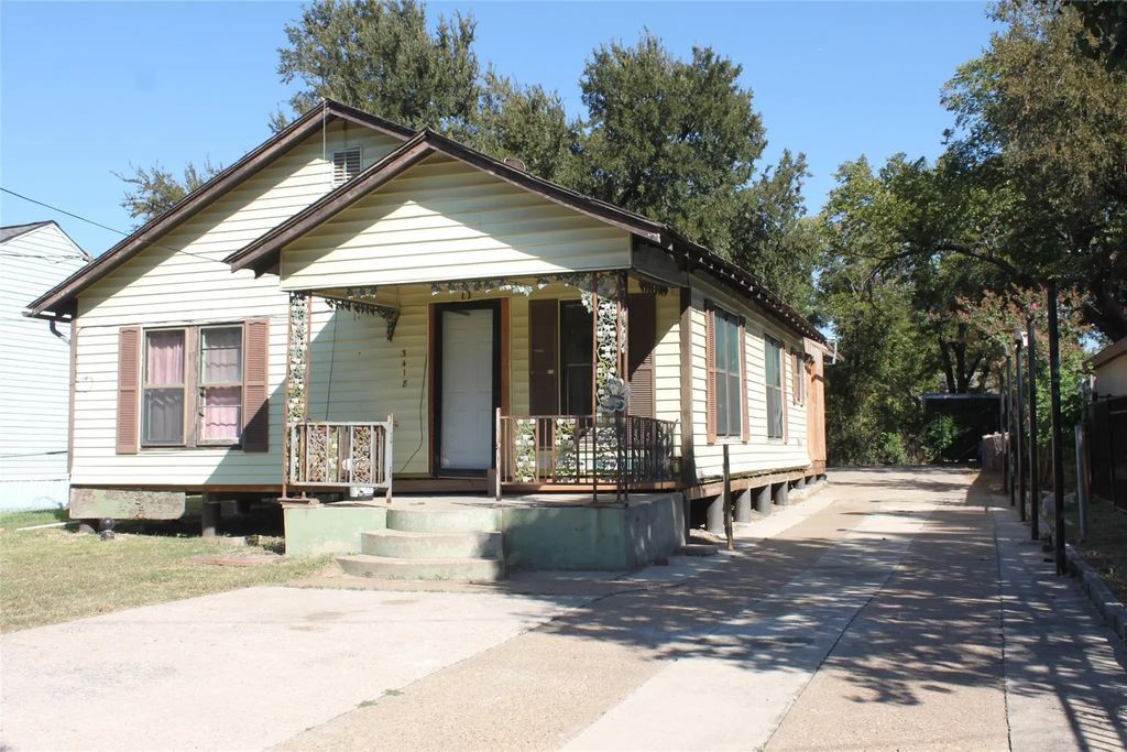 3418 Harlingen Street, Dallas