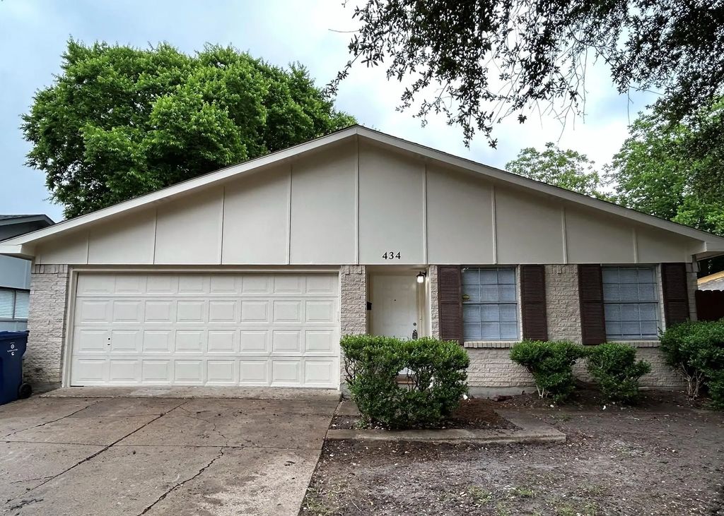 434 Clover Lane, Garland