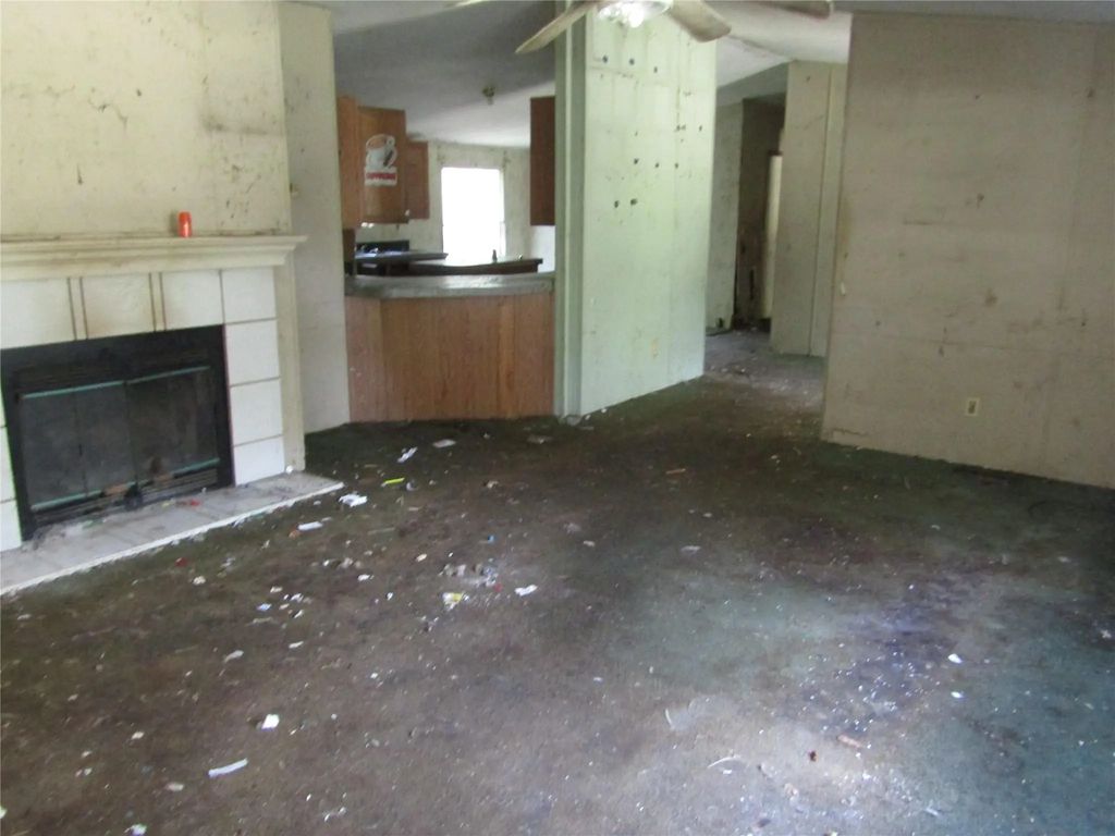5001 Connie Lane, Malakoff