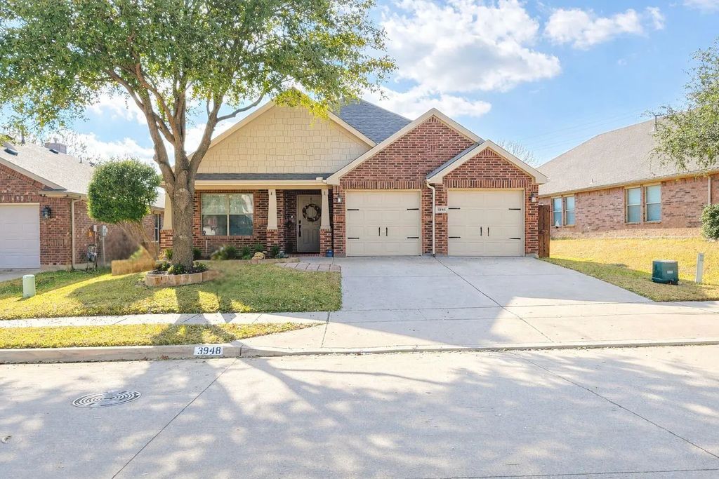 3948 Sunnygate Drive, Fort Worth