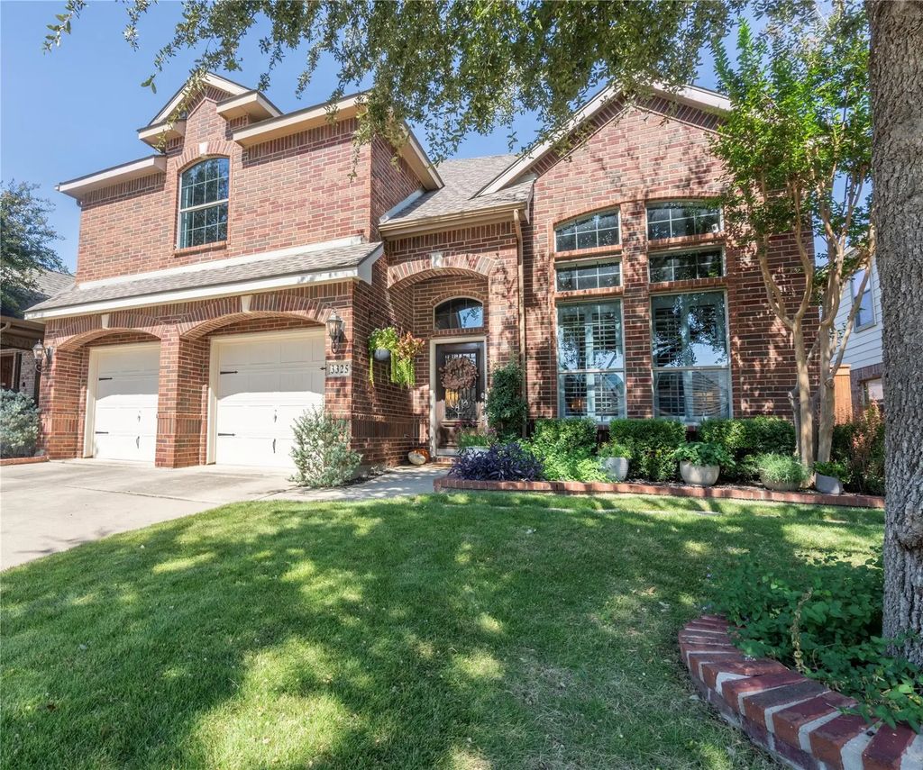 3325 Count Drive, Fort Worth