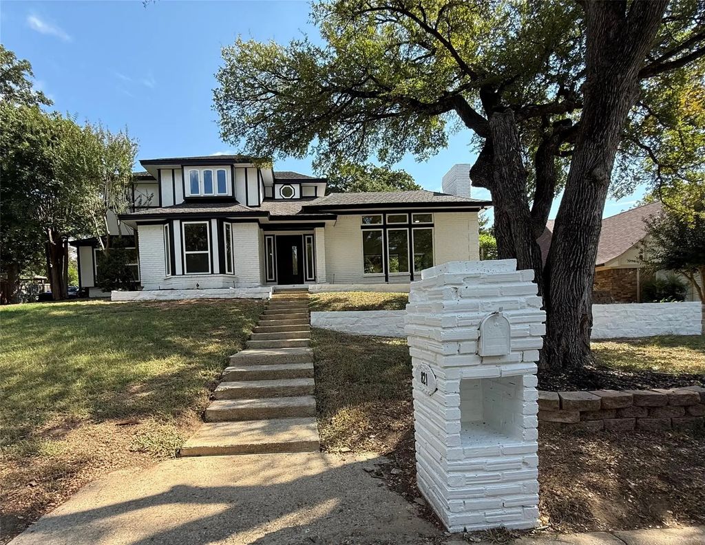 821 Sylvan Drive, Fort Worth