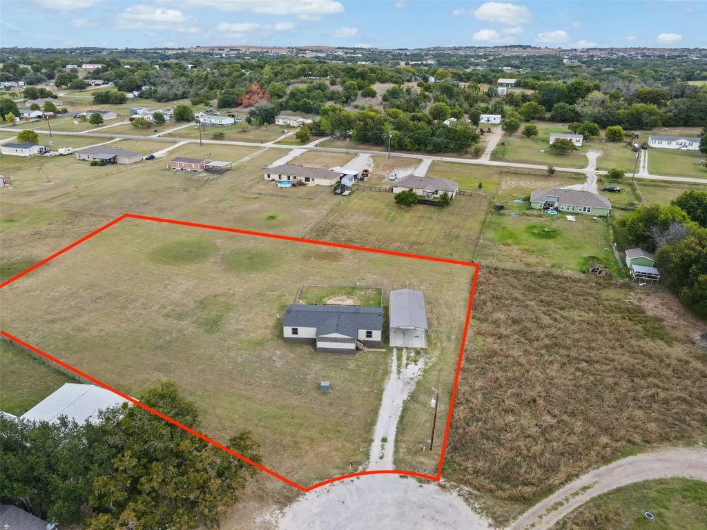 135 Harvest Moon Court, Springtown