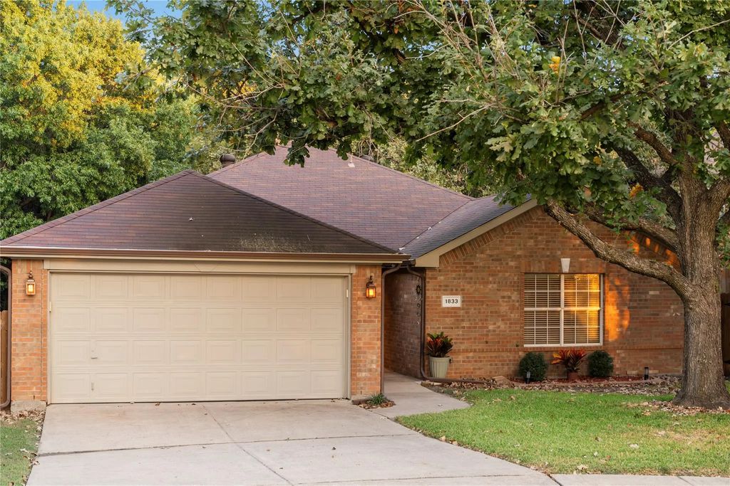 1833 Cedarbriar Drive, Mesquite