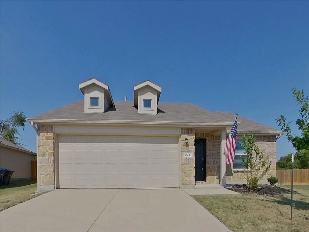 304 Ranchito Pass, Fort Worth