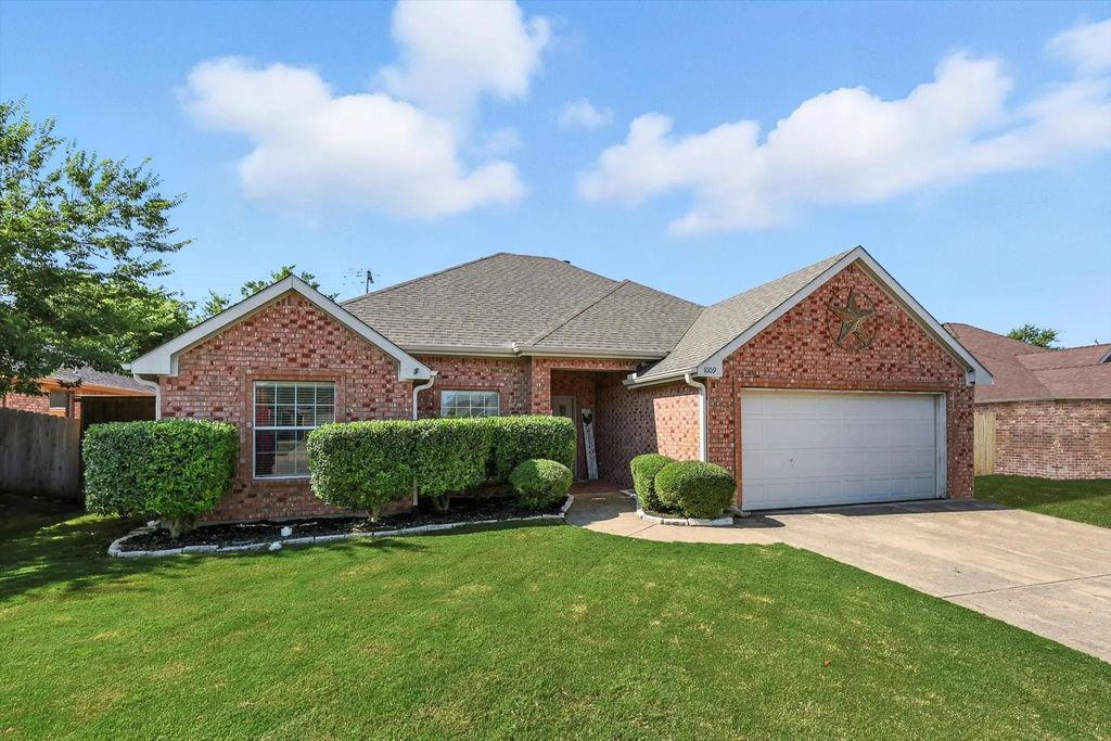 1009 Porter Place, Sanger