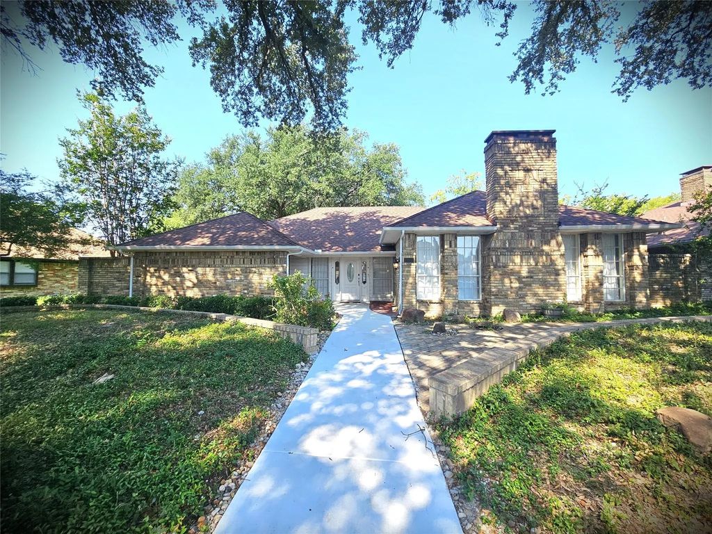 13103 Fall Manor Drive, Dallas