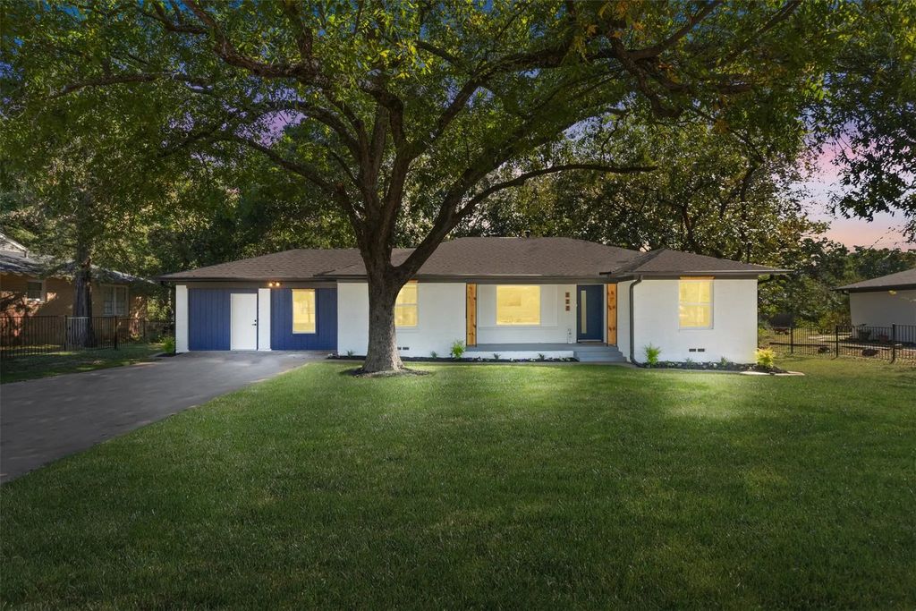 222 N Murdeaux Lane, Dallas