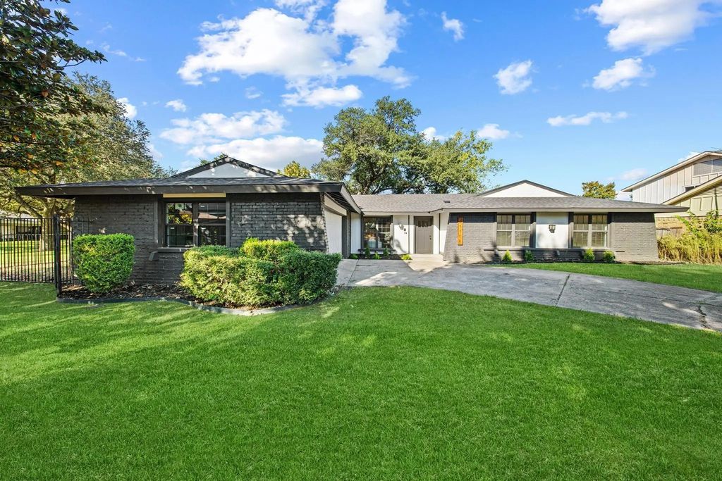15715 Covewood Circle, Dallas