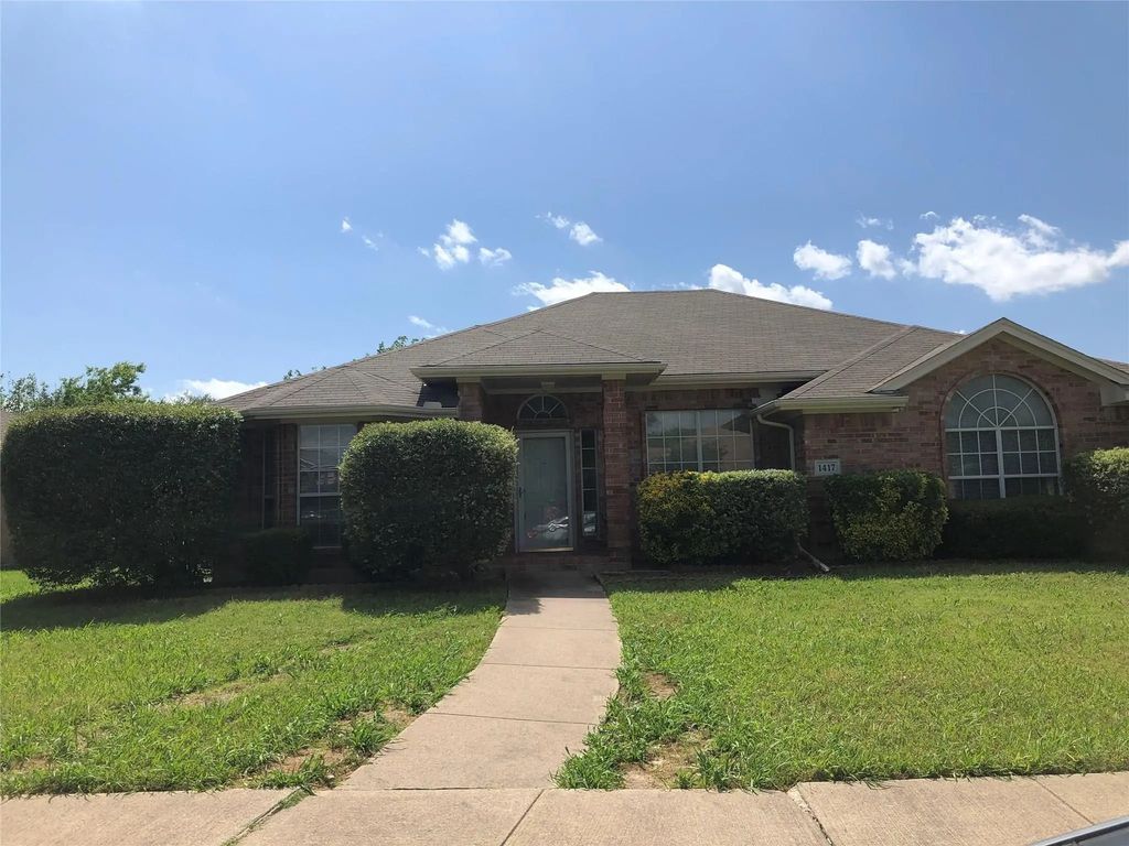 1417 Warwick Drive, Lancaster