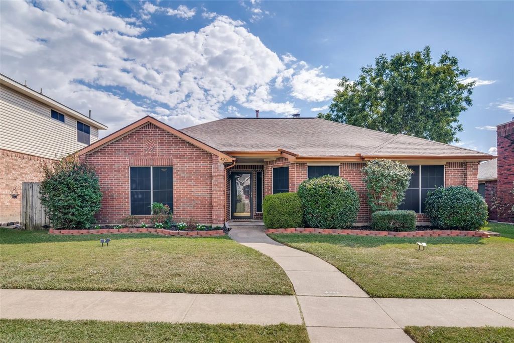 4202 Crystal Lane, Garland