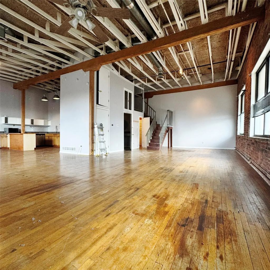 2220 S Harwood Street 201, Dallas
