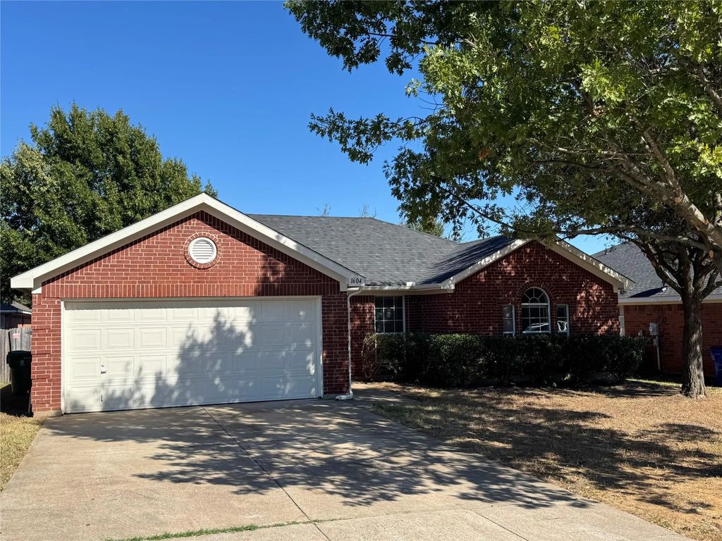 1604 Ocean Drive, Mansfield
