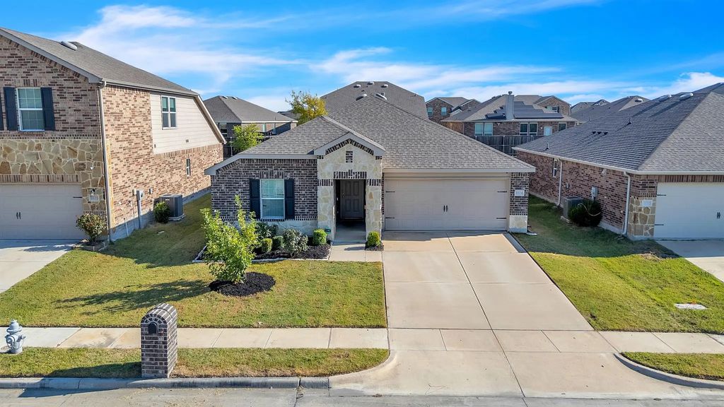 2224 Heaton Street, Forney