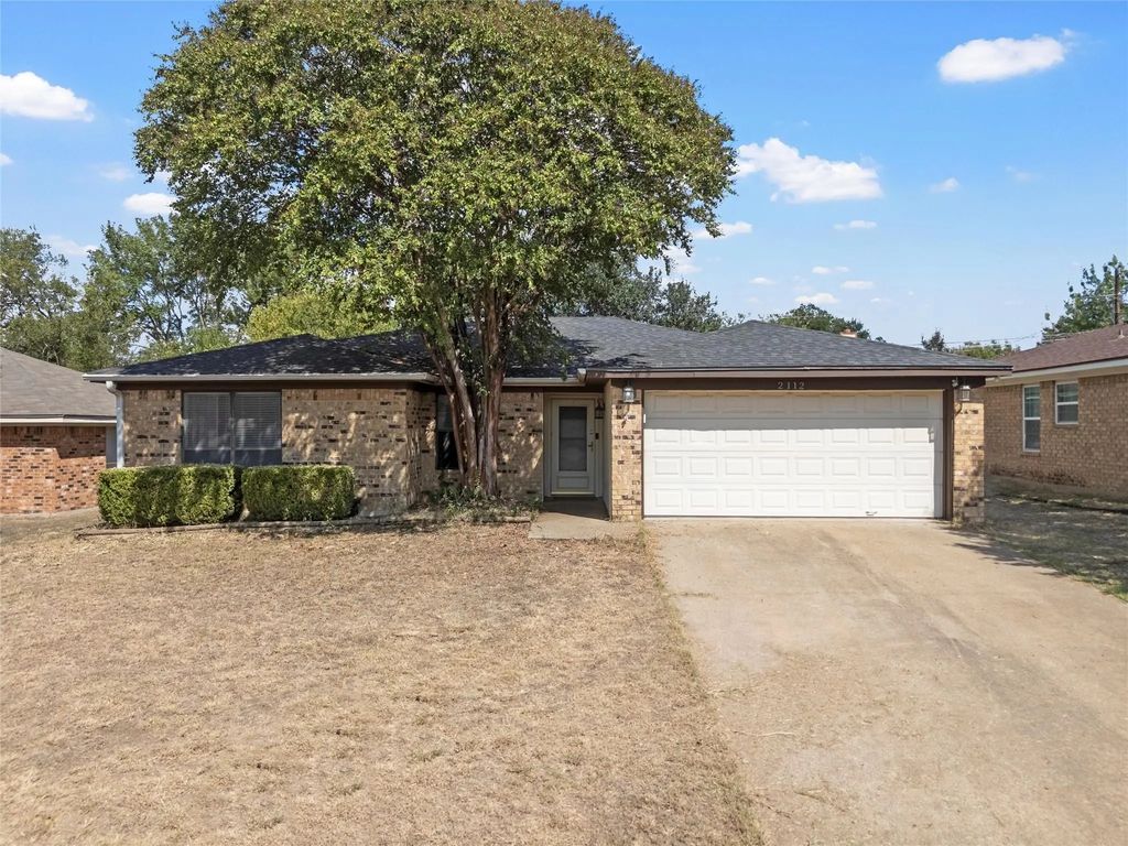 2112 Ramada Drive, Waco