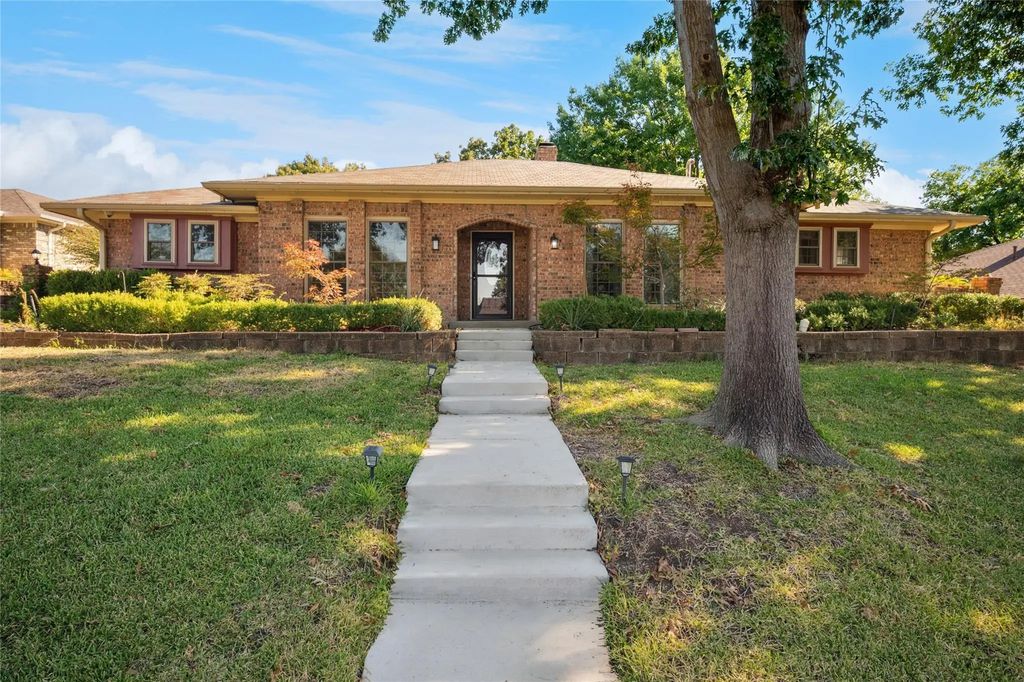 2826 Club Meadow Drive, Garland