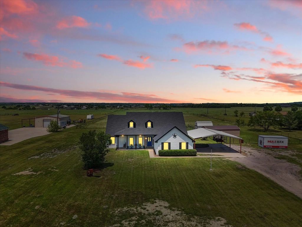 205 N Armstrong Road, Venus