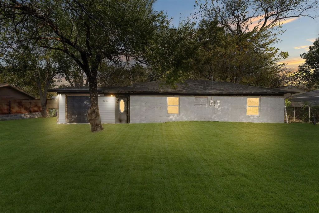 2014 Hickory Tree Road, Balch Springs
