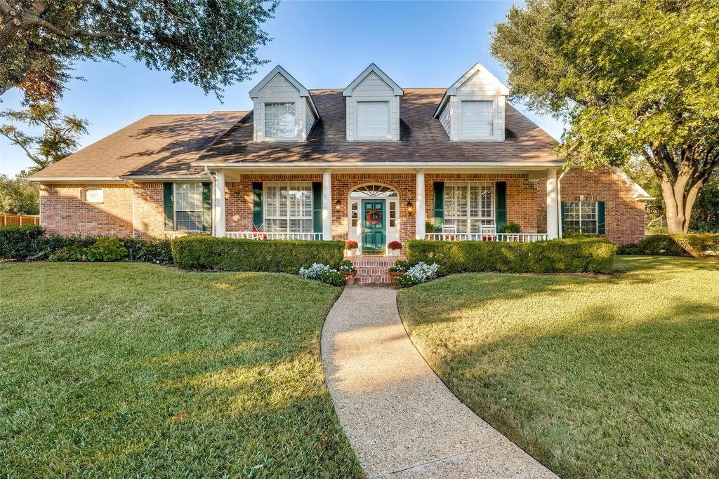 2704 Saint Charles Drive, Plano