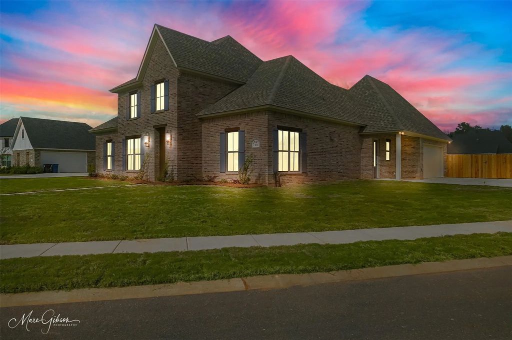 10 Forsythe, Haughton