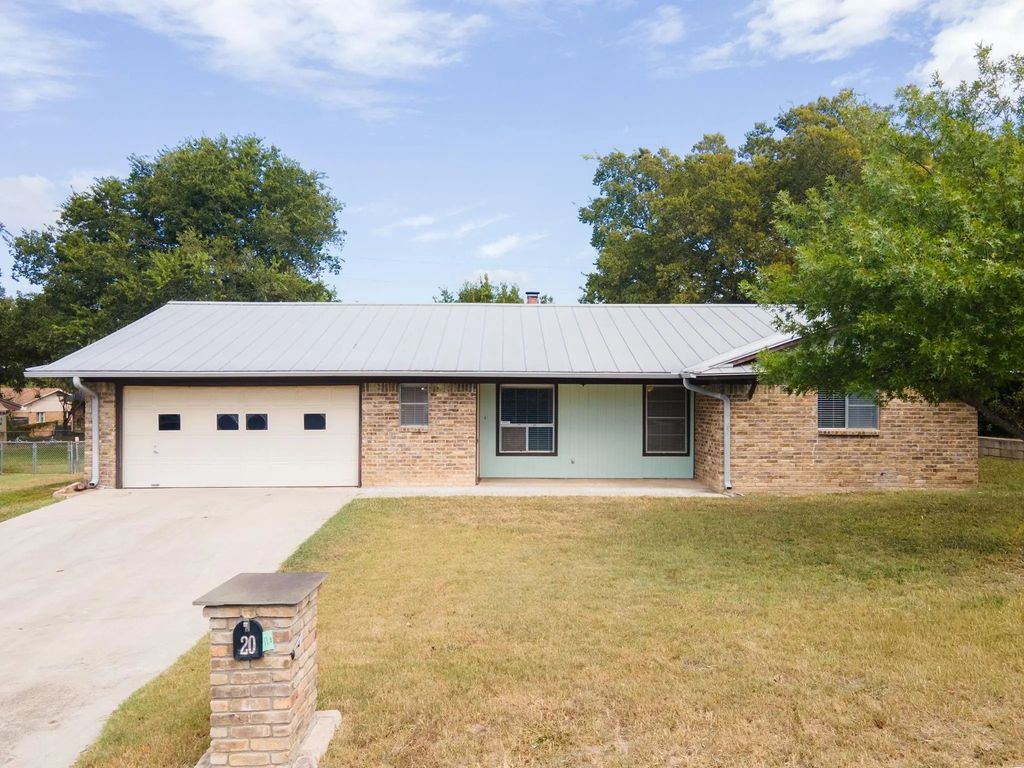 20 Snell Drive, Lampasas