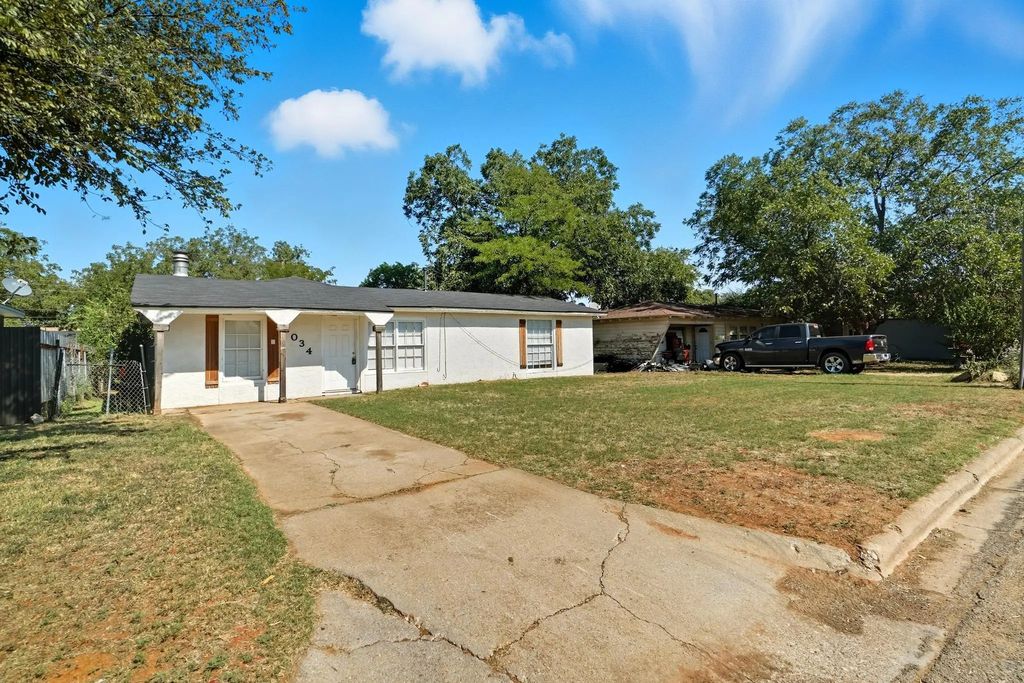 2034 Collins Avenue, Abilene