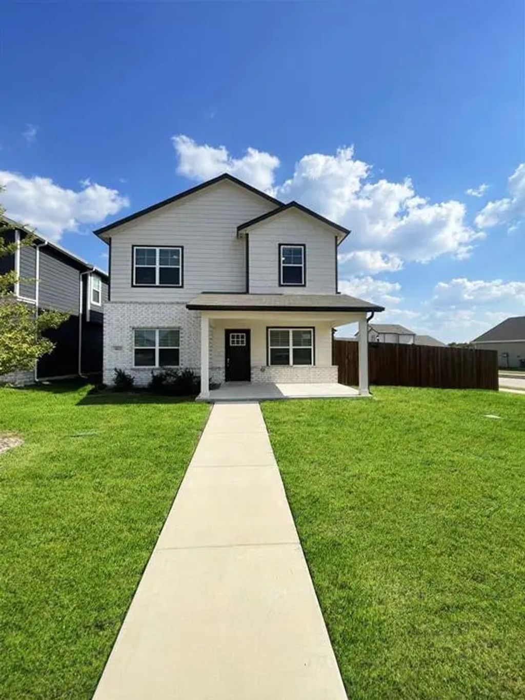 4421 Lassen Trail, Forney