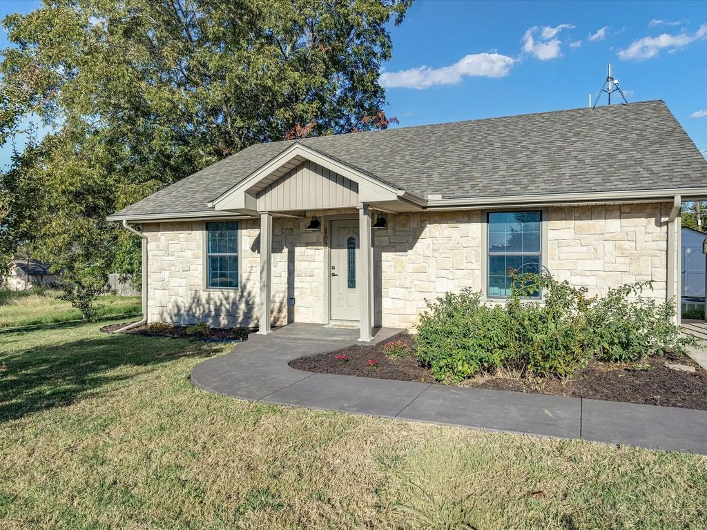 402 Sanders Street, Bowie